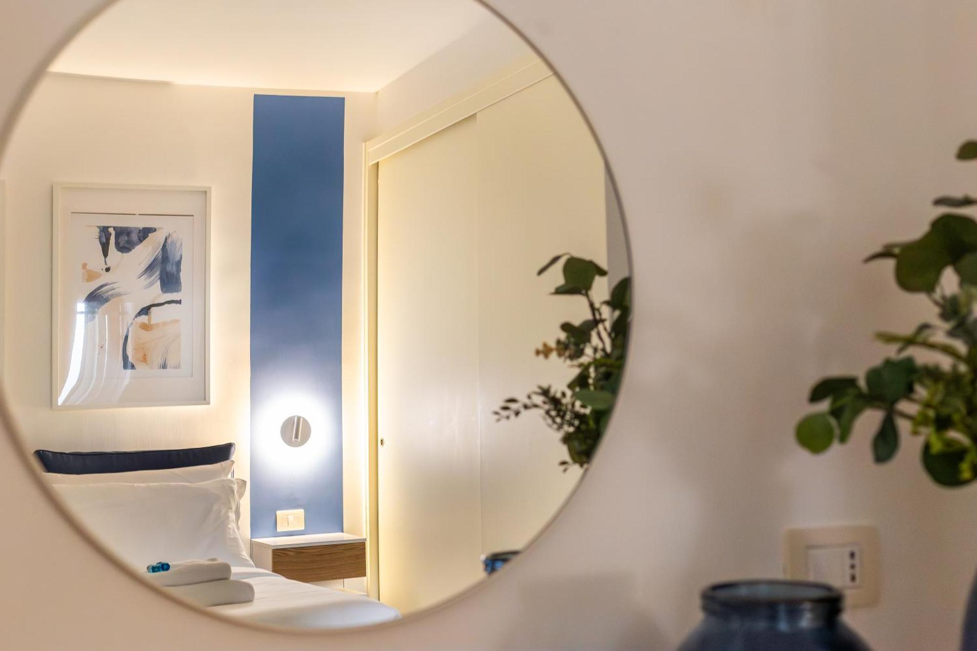Iflat Discovering Monti - Charming And Modern Apartment