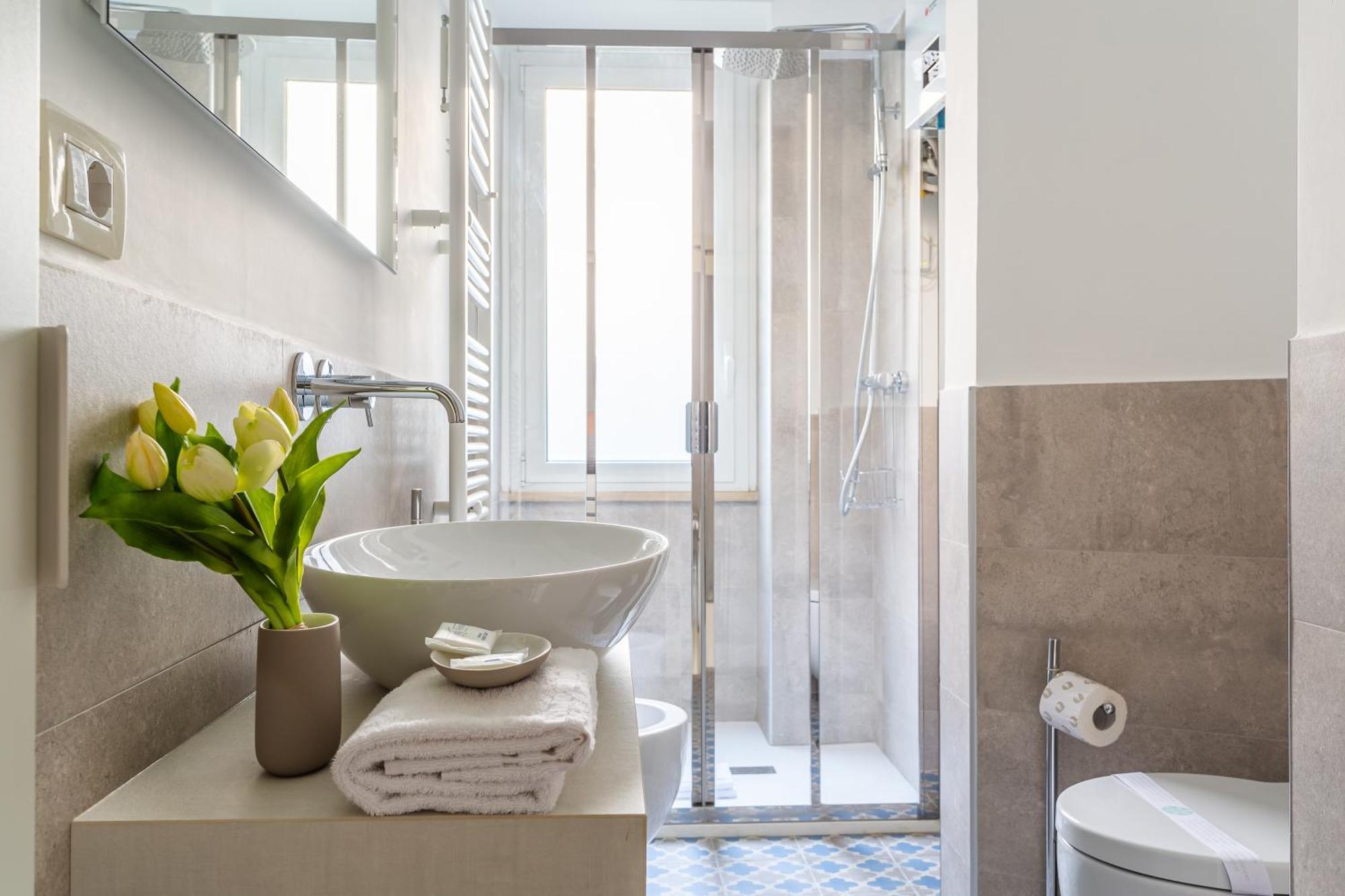 Iflat Discovering Monti - Charming And Modern Apartment